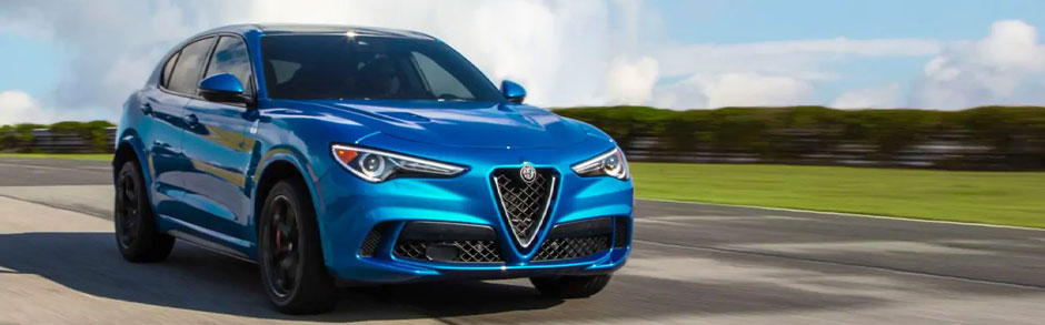 Alfa Romeo Stelvio Quadrifoglio Driving